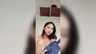 Thanh tâm k10 bị ny gạ nhét ca nước vào lồn