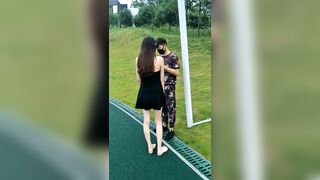 Gái public cho người lạ đụ ở sân banh P2
