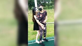Gái public cho người lạ đụ ở sân banh P3