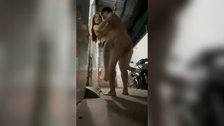 Hiếp dâm chị cùng dãy trọ trước cửa phòng