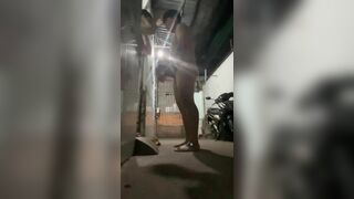 Hiếp dâm chị cùng dãy trọ trước cửa phòng