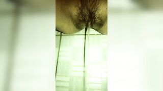 Em mình dây nứng té đái