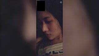 Bạn thân không cho chịch mà call video thủ dâm
