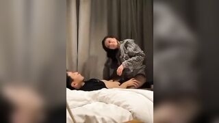 Em dâu đang say bị anh trai vô phòng đè địt