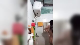 tắm rửa sạch sẽ mời các a qua địt