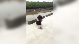 Các em hs Bảo Yên đánh nhau lột đồ cực chất vú non