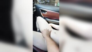 Đưa bạn thân vợ về mà ẻm show dâm trên xe