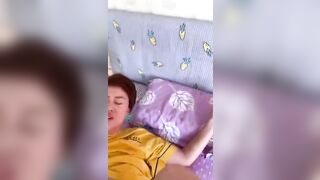 Mẹ vợ đang ngủ thì bị con trai vô hiếp