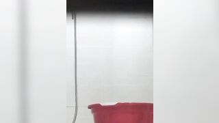 Quay lén gái tắm 8