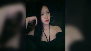 Kim Chi 2k5 lồn múp mặt xinh