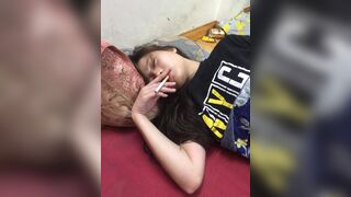 Nghiện hút ngựa ngáo ngơ đè con em ra địt sml