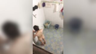 Quay lén gái tắm 24