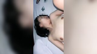 Thịt luôn nhỏ em họ khi gia đình đi vắng