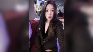 sau lớp áo
