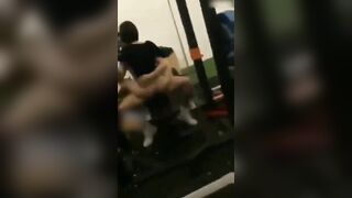 Thanh niên VN đụ em gái mới quen ở phòng gym