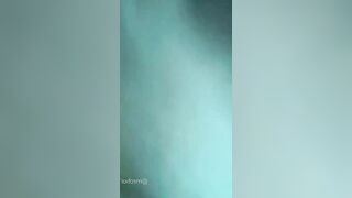 Đang live thủ dâm thì anh trai vào phòng =))))