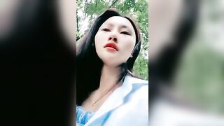 竹林中和网红脸女神野战