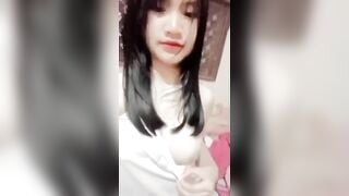 Bé loli thủ dâm p1