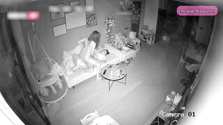 Hack cam cặp vợ chồng trẻ chịch nhau cực sung trên ghế sofa P2