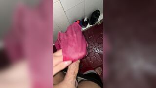 Lại húp đc quần lót chị gái