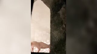 Quay lén chị hàng xóm tắm, đky kênh ib tui cho xem cơ thể nhó