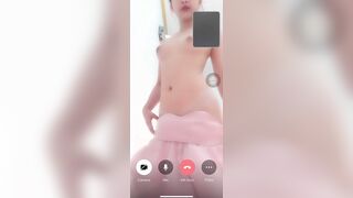 nữ sinh call video thủ dâm cho người yêu xem