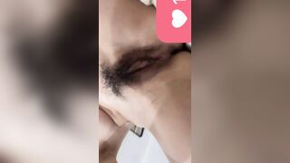 E ghệ dâm call video khoe bướm