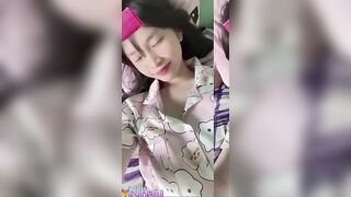 Kim Quyên 2k4 bú cu bạn trai