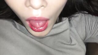 Chị dâu mới đi nhậu về bị em trai bắt há họng xuất tinh