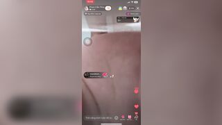 Em gái bướm xinh trả kèo show móc