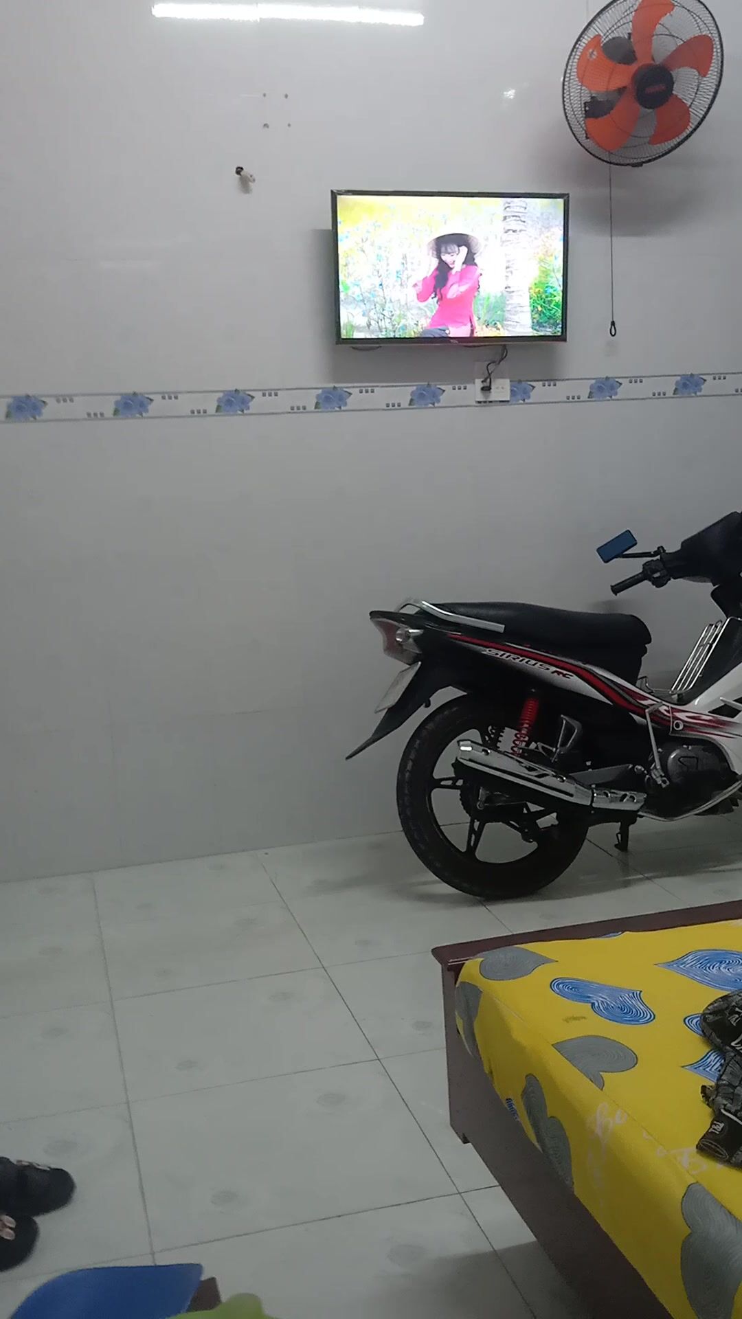 Chịch em ghệ 2k1 có clip cho anh em xem :)))