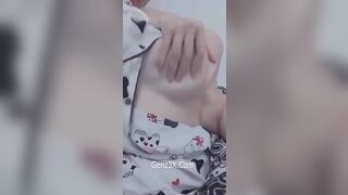 Ngọc Hi Vú Siêu Đẹp Mặt Lại Xinh 2