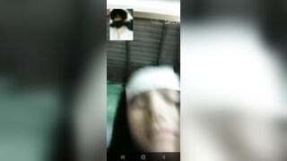 Quỳnh Chi 2ka8 Ốm Nhưng Vẫn Phải Show Vú