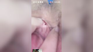 Người yêu call video cho xem bím và móc nhẹ
