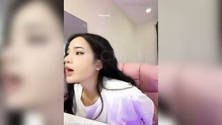 Linh26 dễ thương livestream show lồn