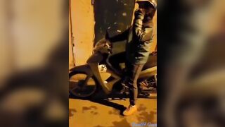 Gạ địt chị grab dâm loạn mông căng ngoài đường cực phê