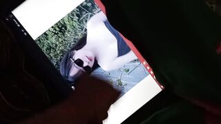 Nữ sinh THPT Nguyễn Trãi nhờ anh họ bắn tinh trùng lên ảnh bản thân