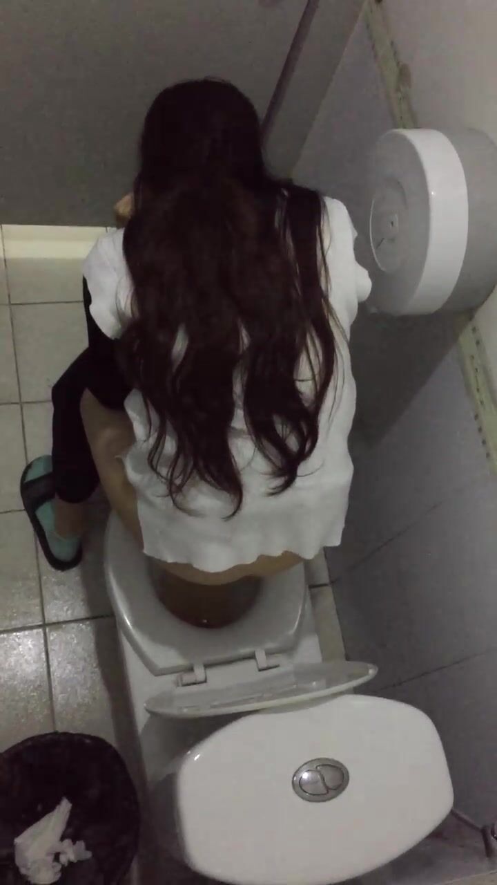 Tác nghiệp nhà vệ sinh 18 2