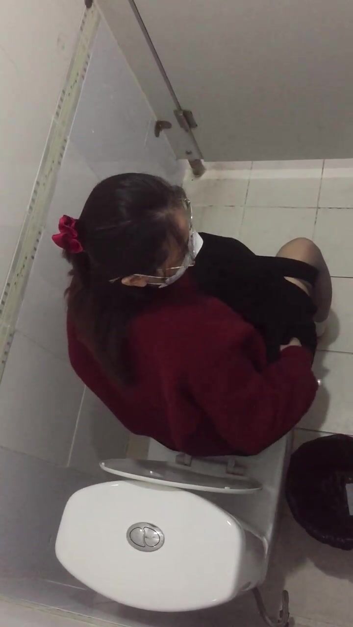 Tác nghiệp nhà vệ sinh 20