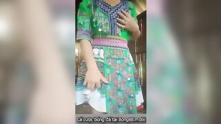 Gái Hmong tự sướng