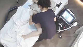 Chị Gái Spa Triệt Lông