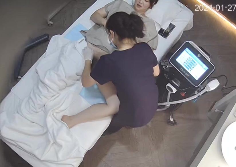 Chị Gái Spa Triệt Lông