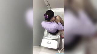 Tác nghiệp nhà vệ sinh 35