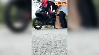 Dẫn cô giáo của con gái lên núi đỵt full bên dưới nha