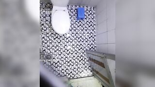 Tắm 77