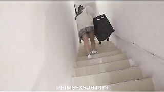 Cô em họ ngây thơ được ông anh họ dậy cách làm tình