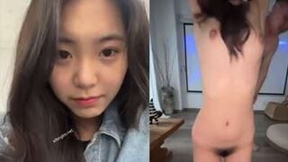 Xinh Đẹp Giỏi Giang Bị 2 Bạn Cùng Lớp Địt Tung Lồn
