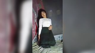Pic + Clip: Đêm 1 mình của em gái quê. Góc khuất tuổi mới lớn.