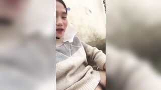 Em là con chó cái dâm đãng, lúc nào cũng thèm cặc hết ấy