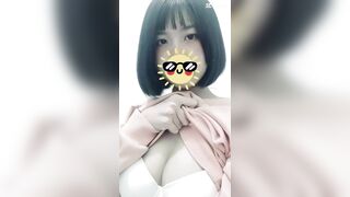 Vú em đẹp không mấy anh